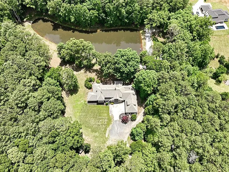 3735 Smithtown Rd — Photo 13