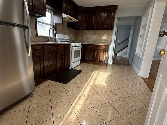 2nd image of 273 N Washington St Floor 2