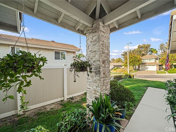 4th image of 15532 Ficus St