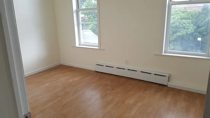 Rented by Naomi Property LLC | media 16