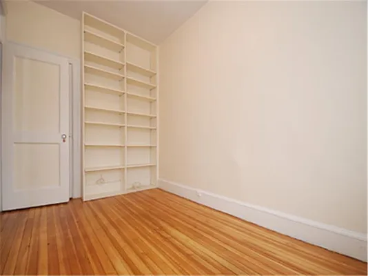 Rented by Buchbinder & Warren | media 27