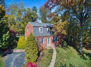 2278 Clairmont Dr, Pittsburgh, PA