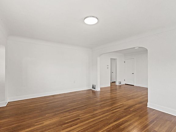 5th image of 317 W Mansfield Ave