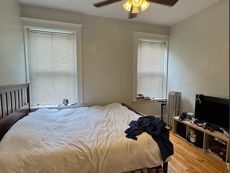 104 Strathmore Rd #2 — Photo 16