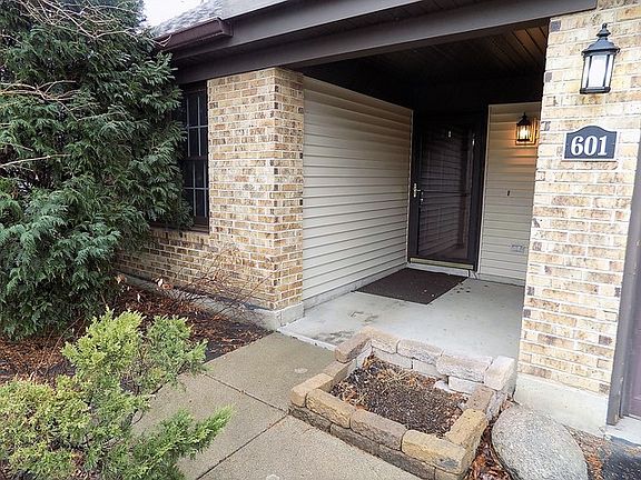 2nd image of 601 Dorset Ct #601