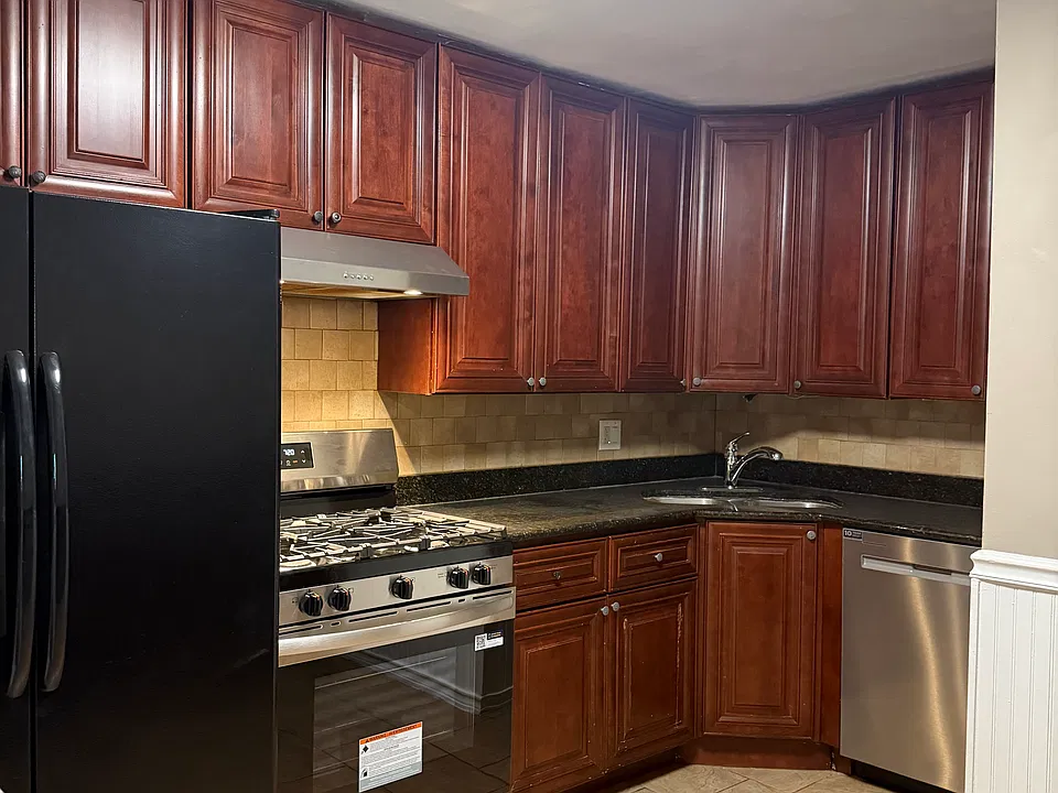 1003 Centurion Ln