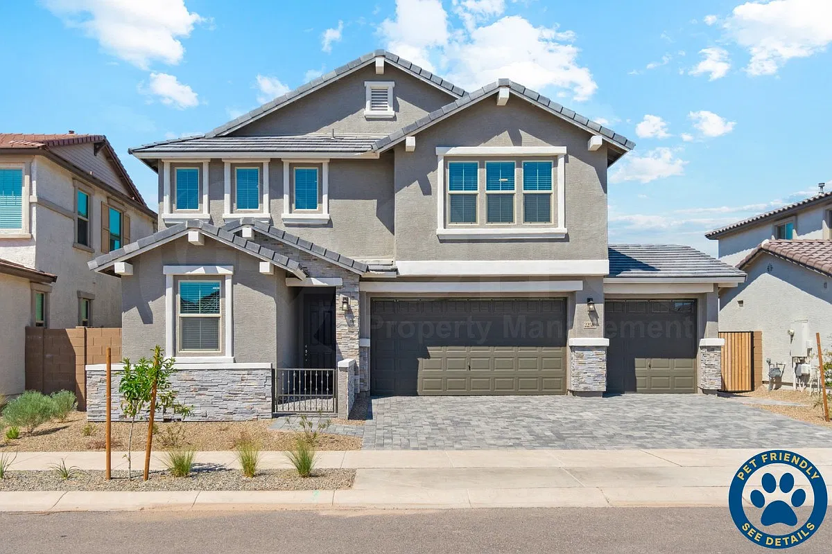 5 bed, 3.0 bath, 2621 sqft, $3,080 — Photo 1