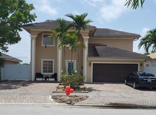 7758 NW 200th St, Hialeah, FL 33015