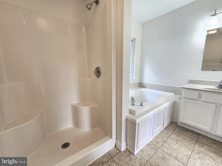 62 Liberto Ln — Photo 23