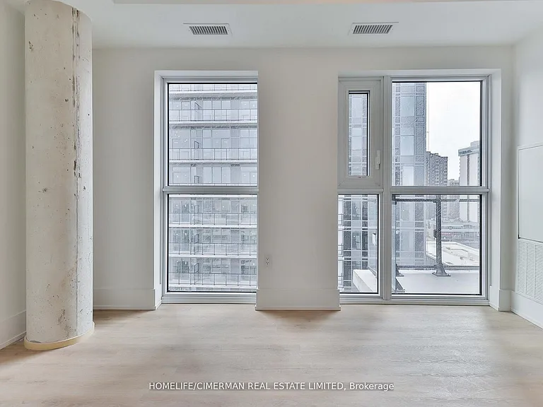 206 King St W #Penthouse 1 — Photo 37