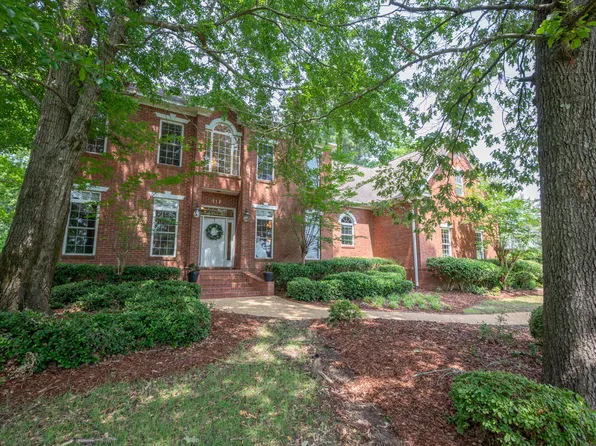 117 Derbyshire Rd, Starkville, MS 39759