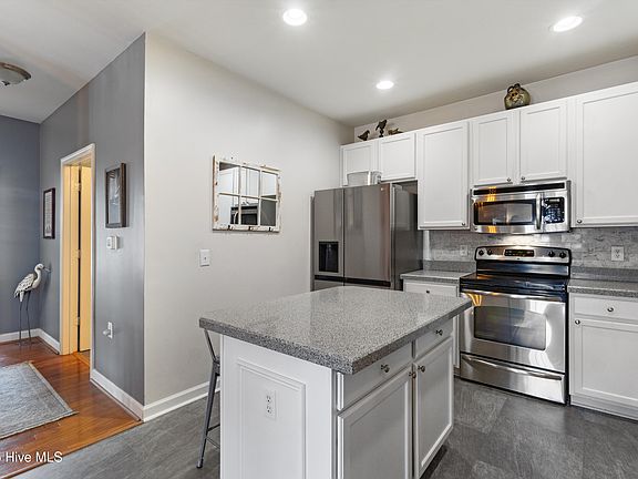 5th image of 618 Condo Club Drive #304