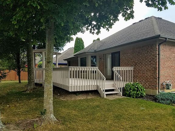 20' x 12' deck with swing.