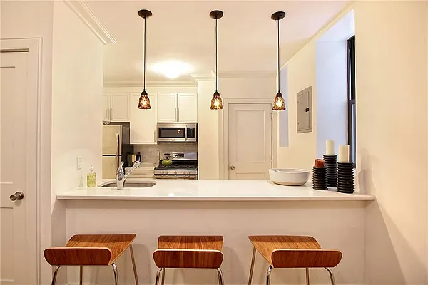 Sold by Warburg | media 4