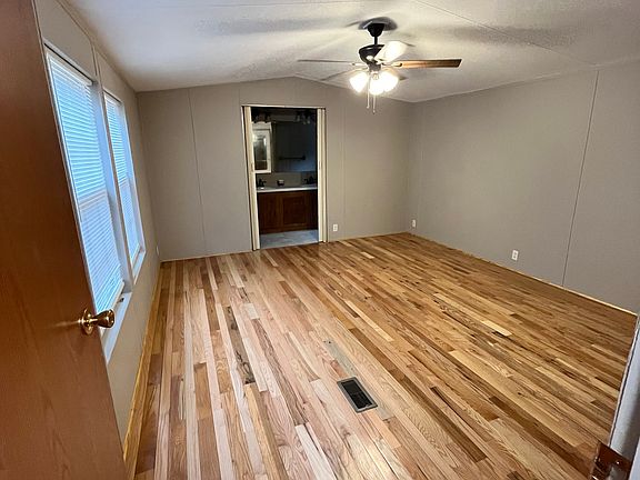 5th image of 273 Rhododendron Park Rd