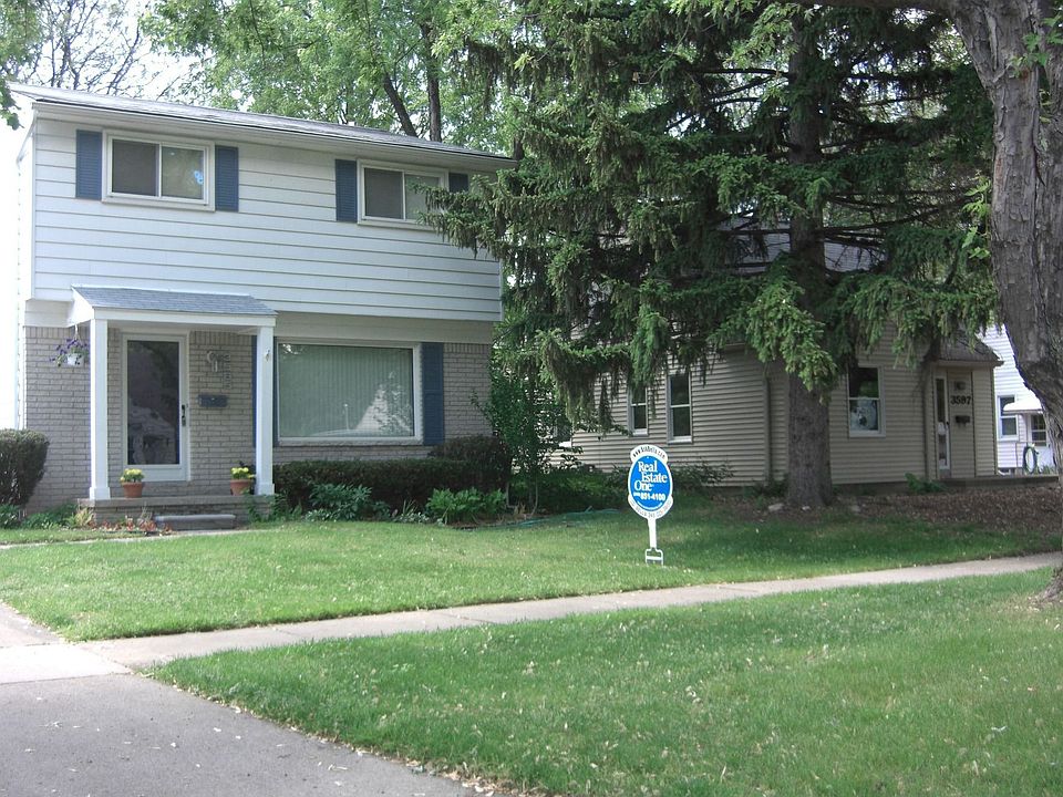 Spacious 2-Story Home