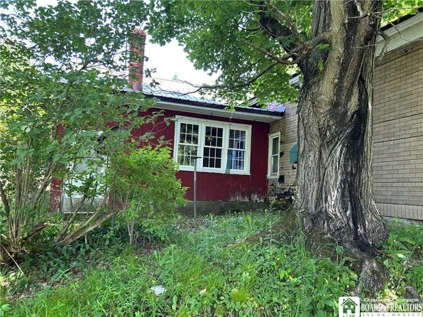 11425 Sharp St, East Concord, NY 14055