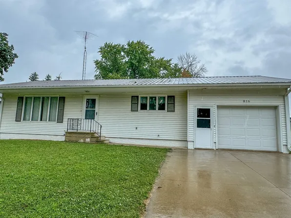 816 3rd St, Dumont, IA 50625
