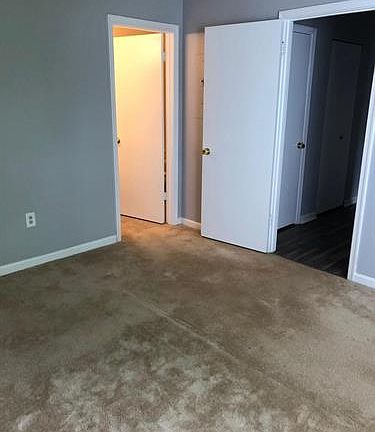 5th image of 6921 Victoria Dr