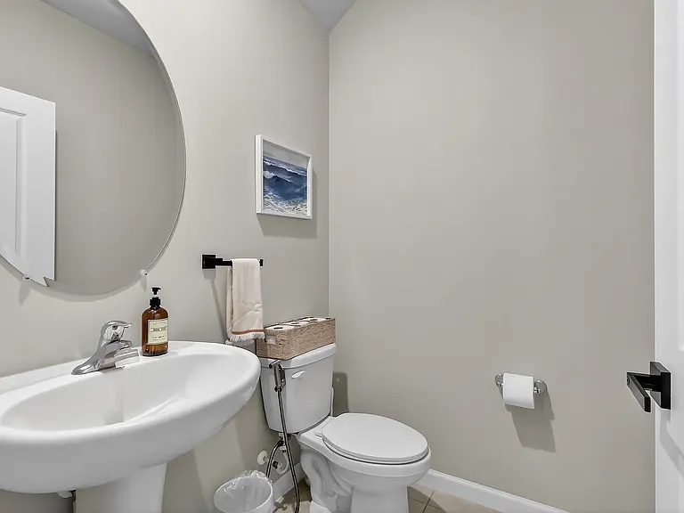 1721 Lindley St — Photo 8