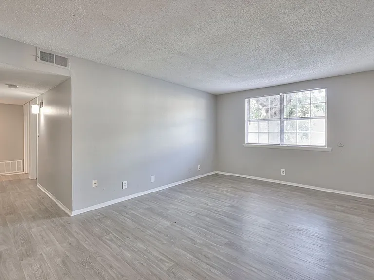 4646 Nolensville Pike — Photo 34