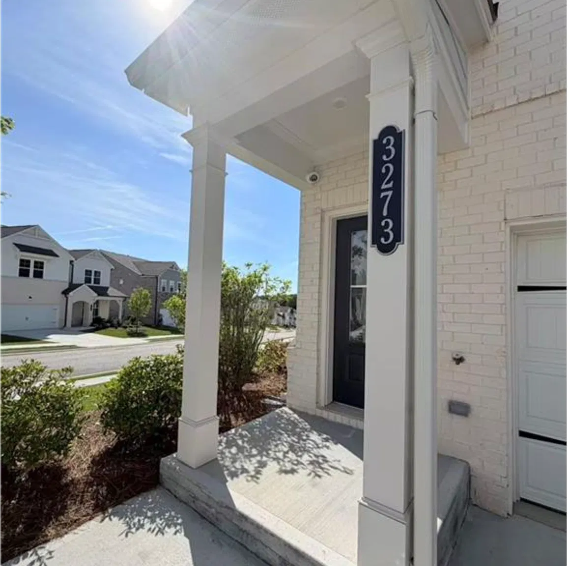 4 bed, 3.5 bath, 2572 sqft, $2,350 — Photo 3