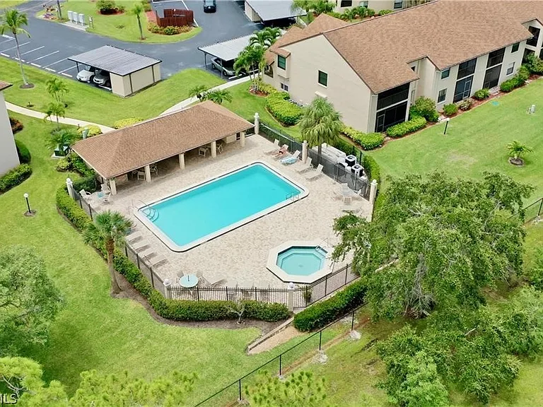 8445 Charter Club Cir #11 — Photo 4