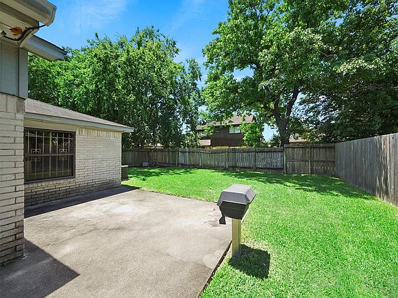 3rd image of 10735 Autumn Meadow Ln
