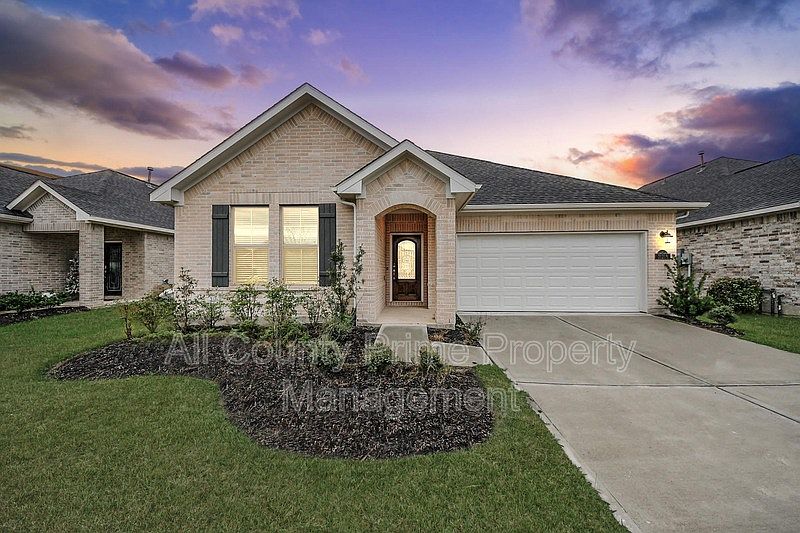 1st image of 31215 Whitfield Ct