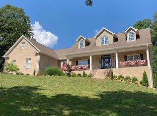 222 Carrie Cir, Mt Carmel, TN 37645