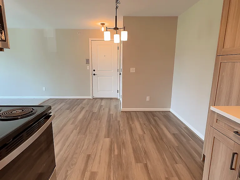 Prentiss Pointe Apartments — Photo 338