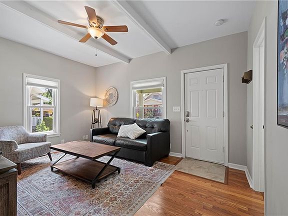 5th image of 4409 Bell St