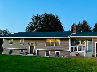 33 Sapphire St, Enfield, CT 06082