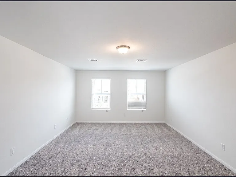 104 Greenthread Dr — Photo 8