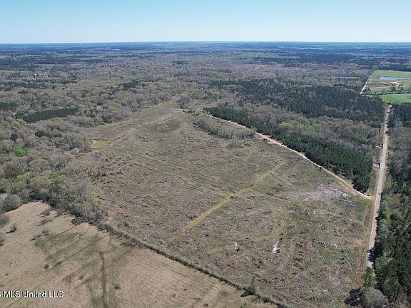 3rd image of 1009 Chance Rd