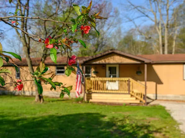 7932 N Whispering Pines Rd, Morgantown, IN 46160