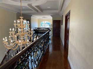 964 1st Ave, Franklin Square, NY 11010