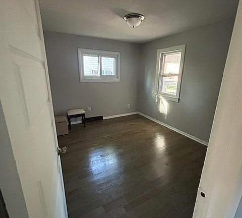 3rd image of 5017 Christiansen Rd