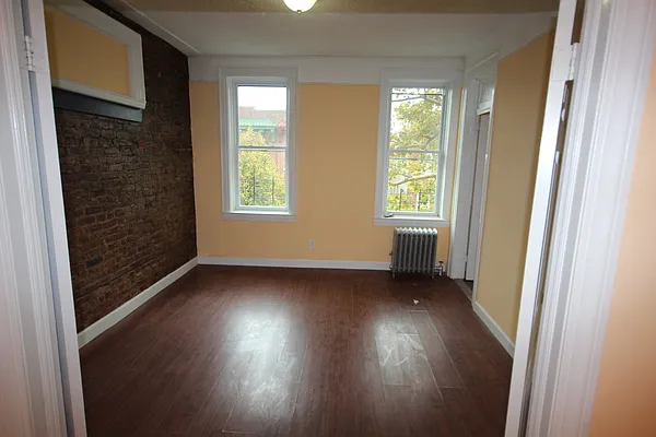 Rented by Nooklyn NYC LLC | media 35