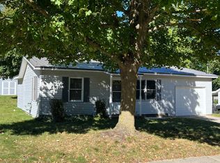 314 W State St, Clare, MI 48617