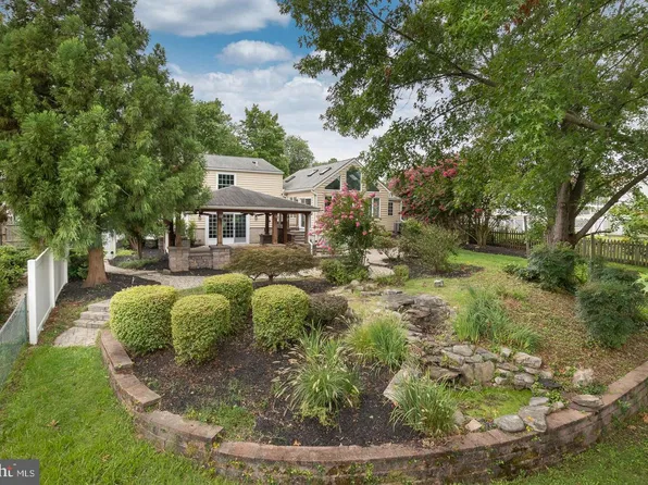 737 Shore Dr, Joppa, MD 21085