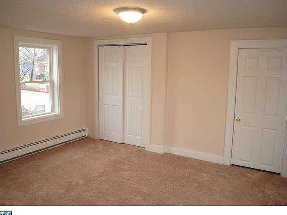 5th image of 215 Adams St