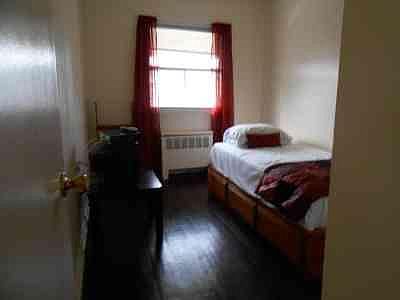 3rd image of 554 Bolton Ave APT 2