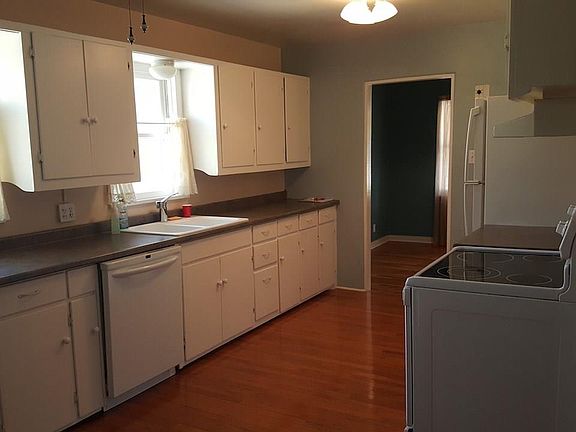 5th image of 1023 N Halagueno St