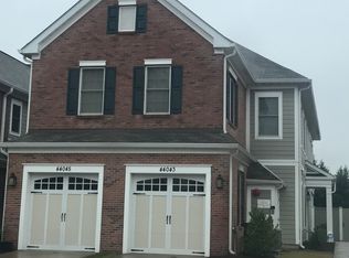 44043 Vaira Ter, Chantilly, VA 20152