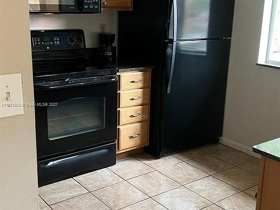 2nd image of 757 NW 92nd Ave #2