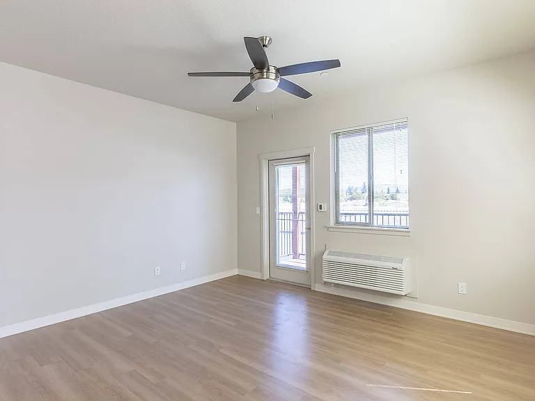 Cascade Place Apartment Homes — Photo 38