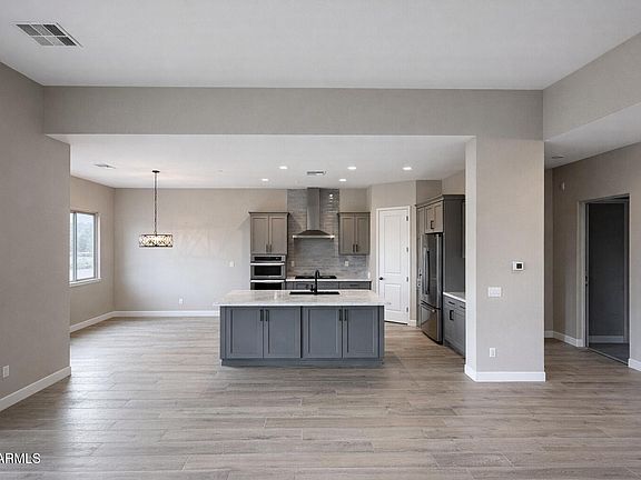 4th image of 130 REGAN Road