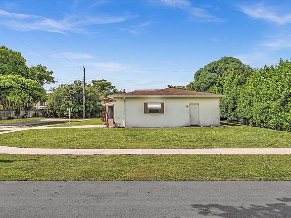 4th image of 5702 Jefferson Street