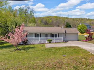 718 Ridgeview Dr, Clinton, TN 37716